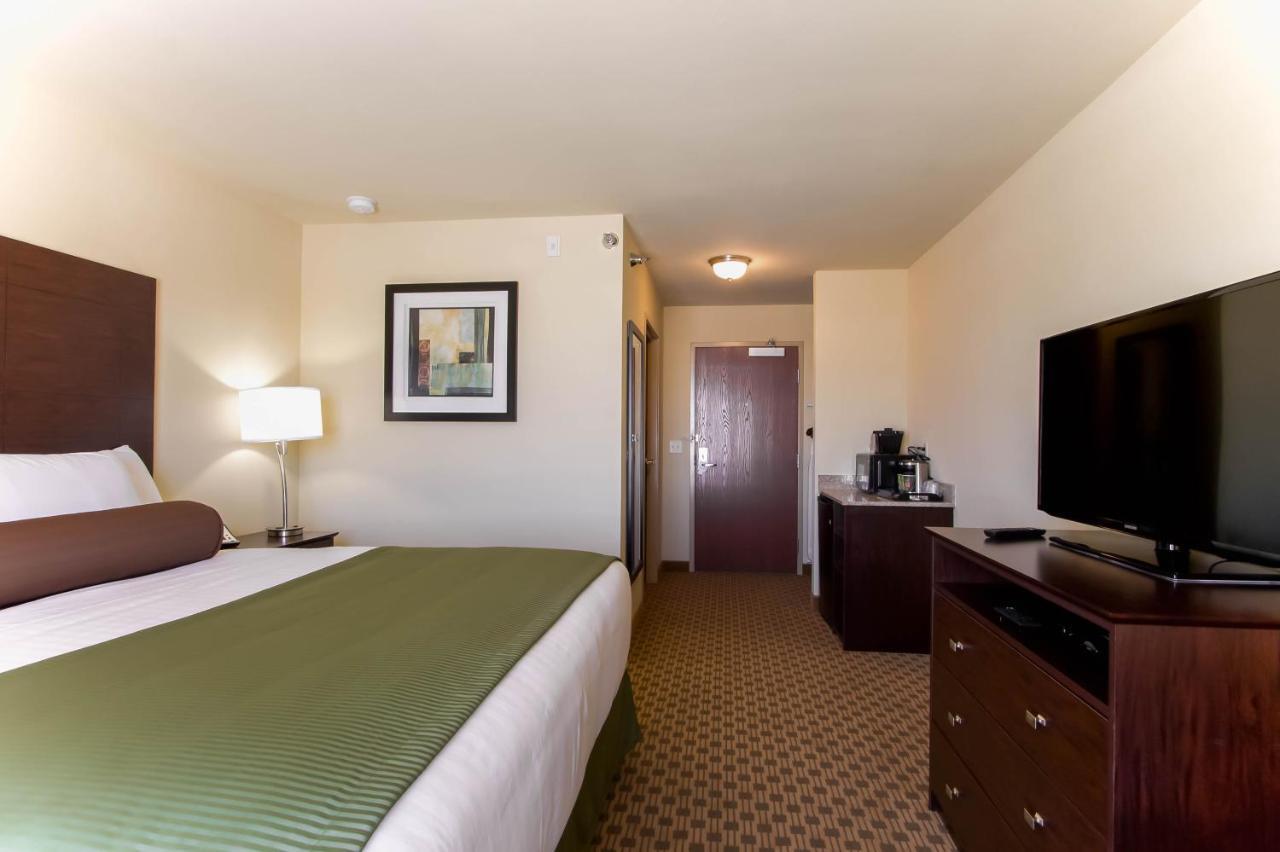 Cobblestone Inn & Suites - Eads Exterior photo
